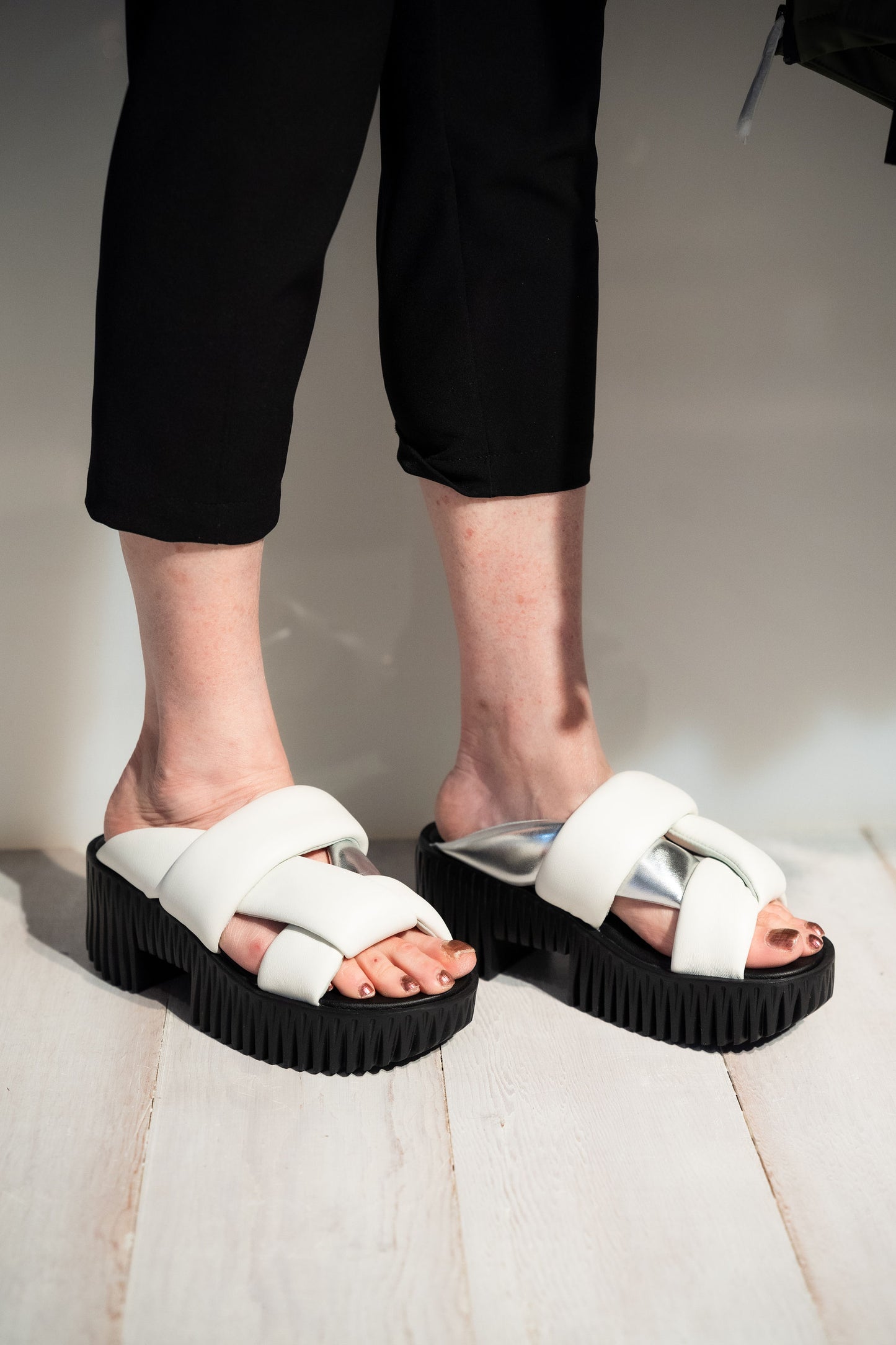 4CCCCEES - White Sandals