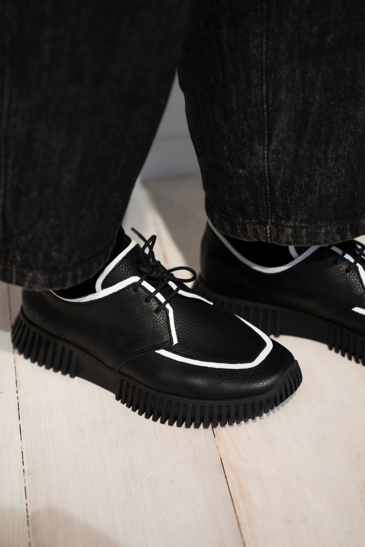 ARCHE - Haveer Brogue