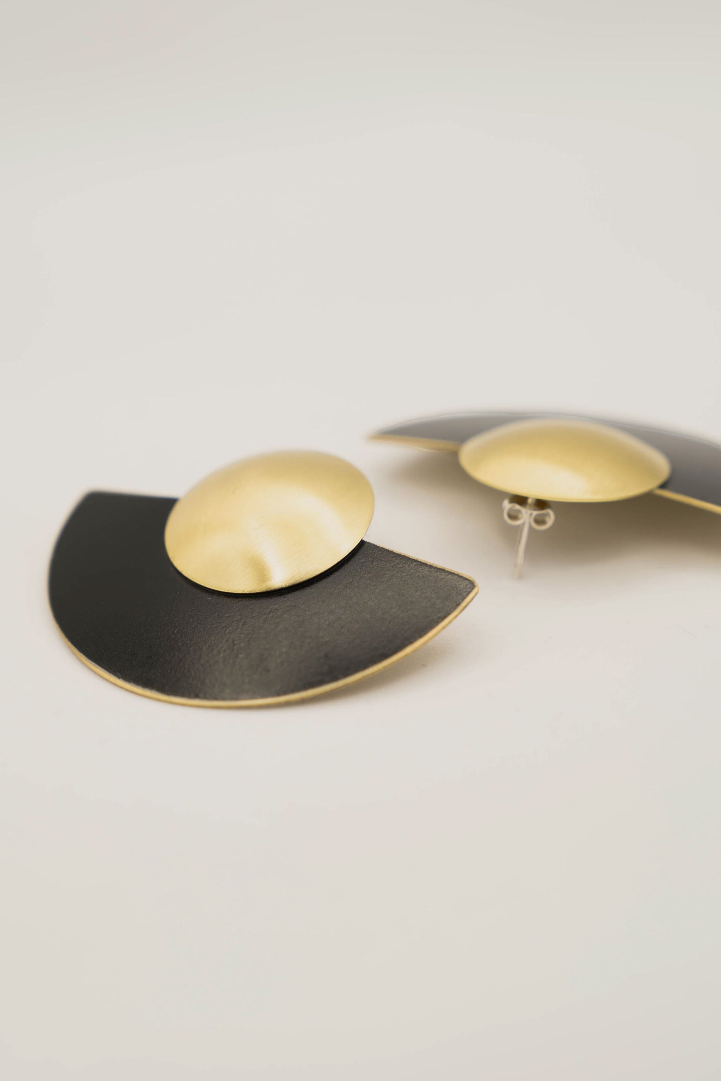 KV - Asami Earrings