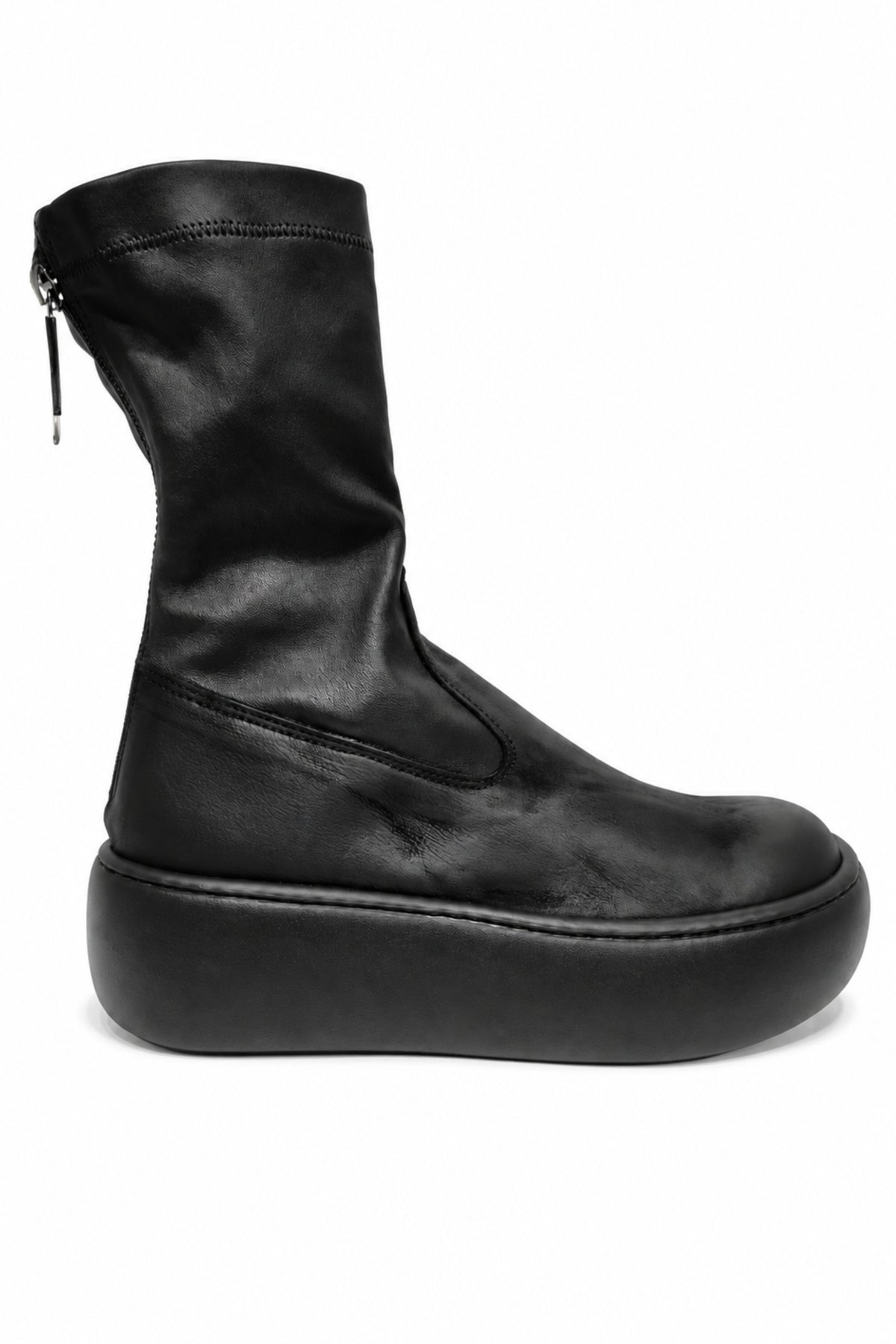 LOFINA - Thick Flat Sole Boots