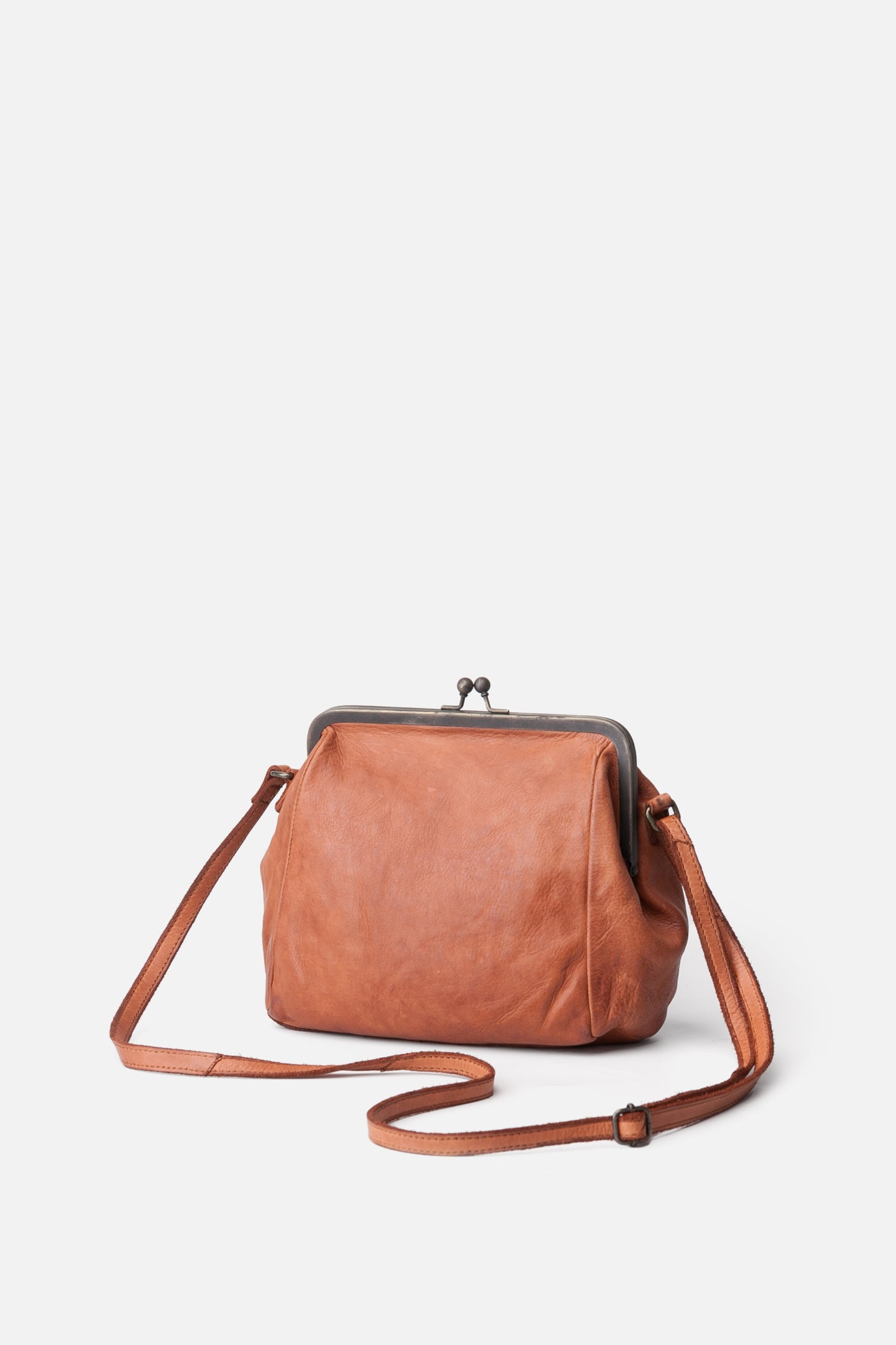 KANSAS - Braided Clasp Bag
