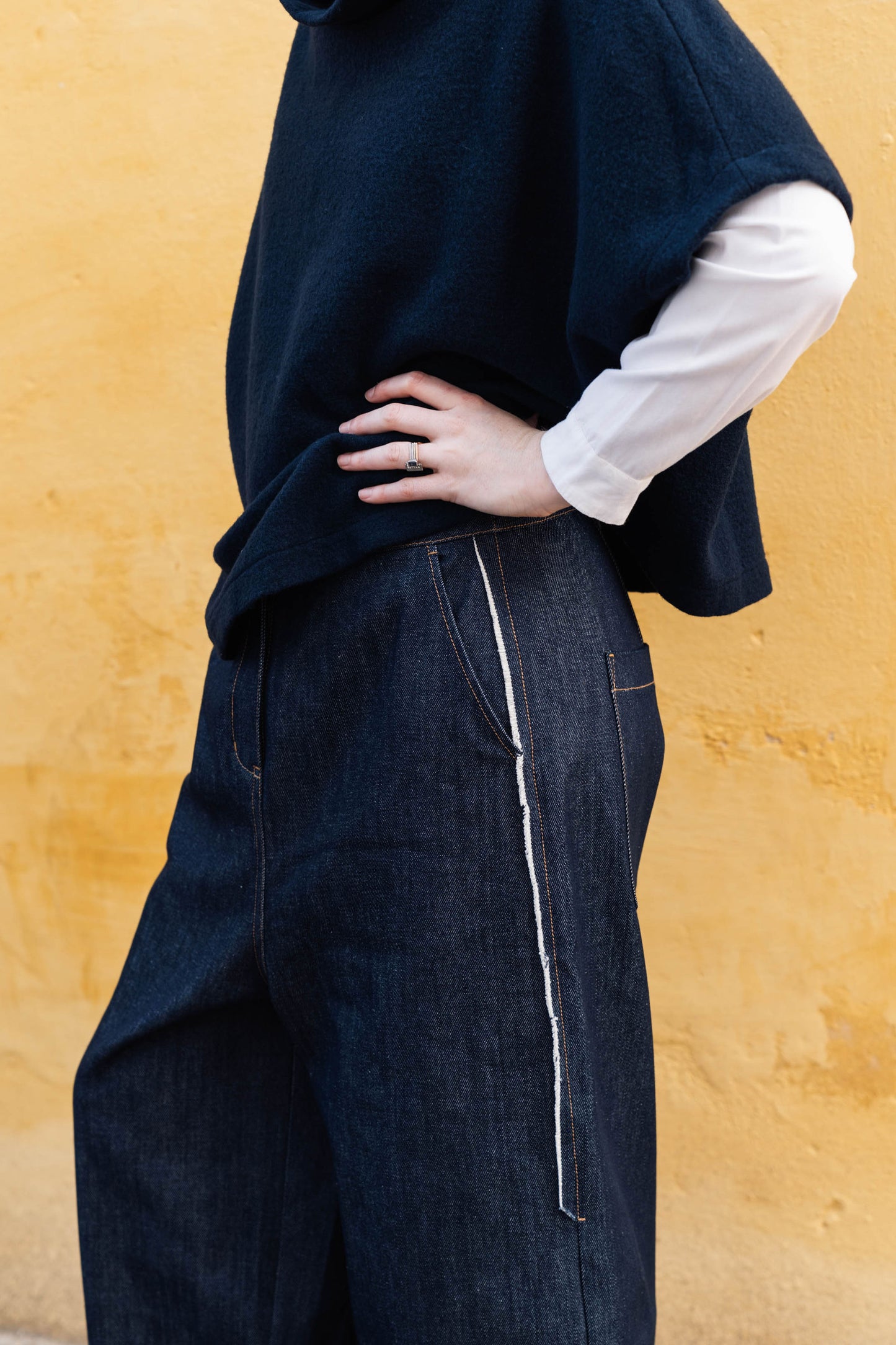 Relaxed Denim Thread Trousers