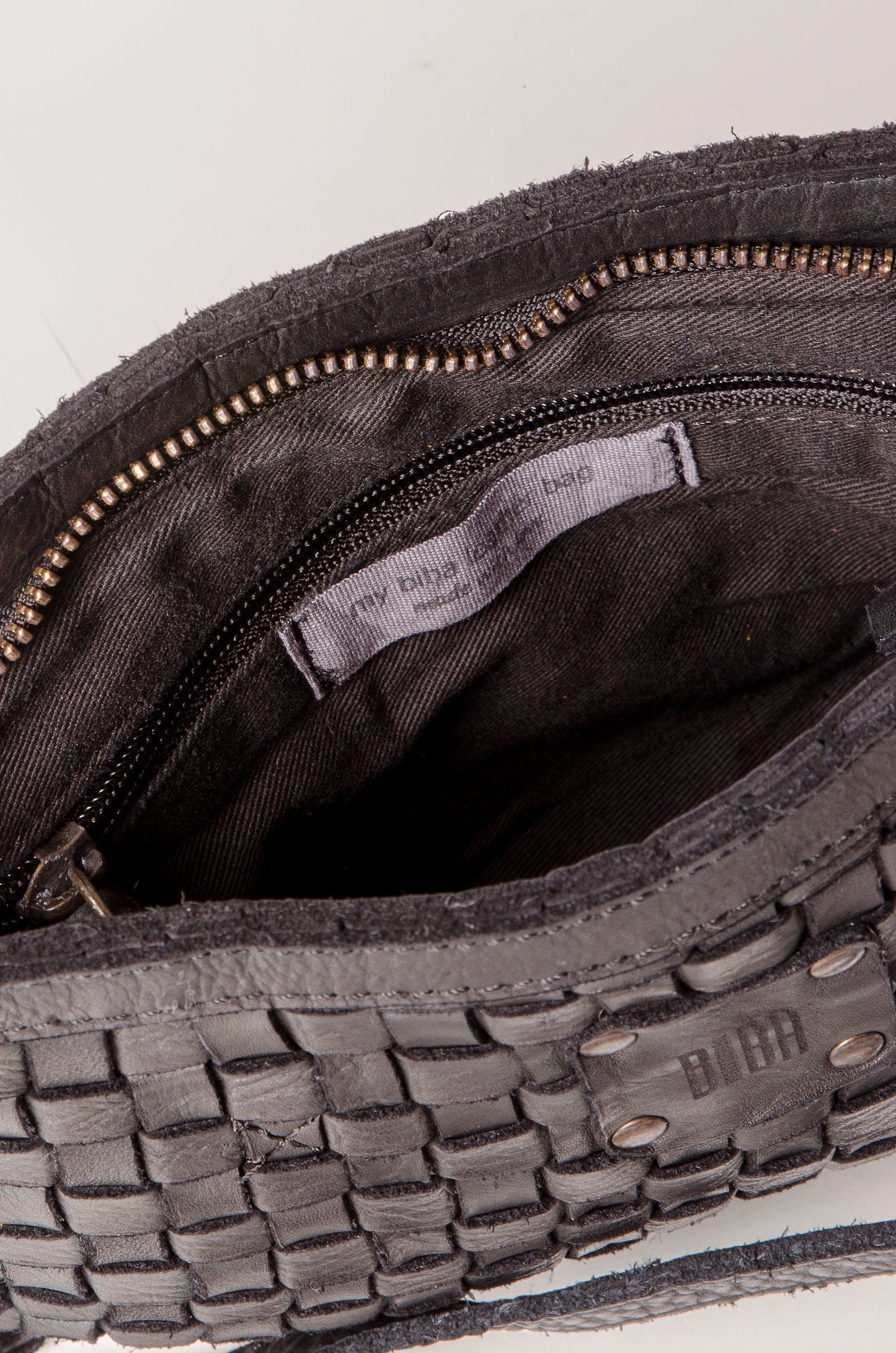 KANSAS - Small Braided Crossbody Bag
